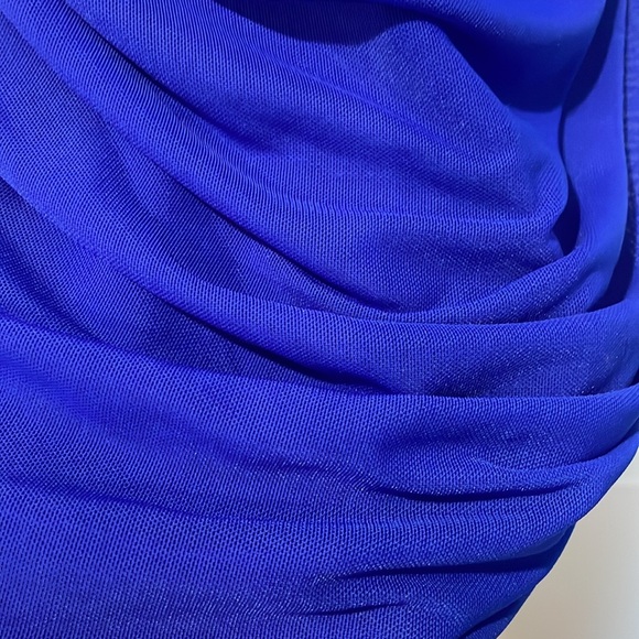 Dress - Picture 8 of 8